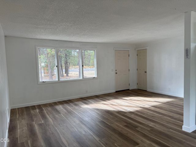 15838 Pierce Road, La Pine, OR 97739