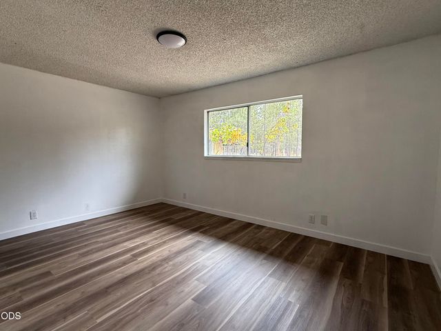 15838 Pierce Road, La Pine, OR 97739