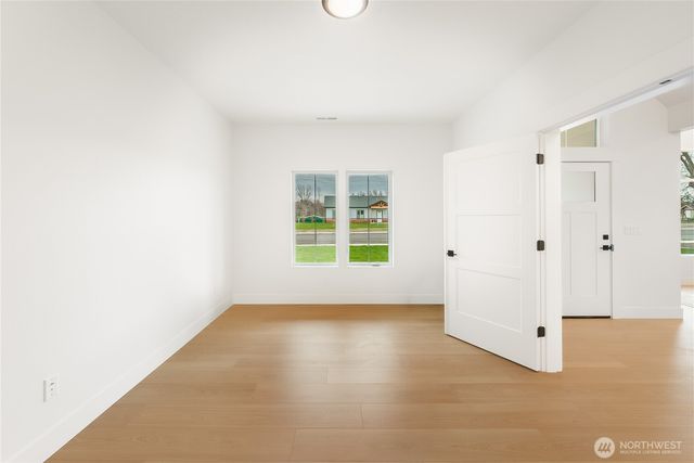 511 SW 12th, College Place, WA 99324