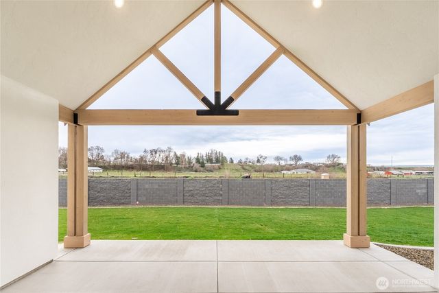 511 SW 12th, College Place, WA 99324