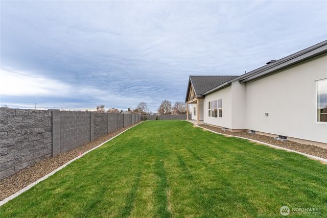 511 SW 12th, College Place, WA 99324