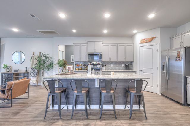 2924 Eckersley Dr, Murfreesboro, TN 37128