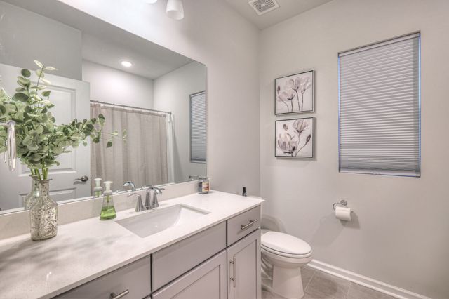 2924 Eckersley Dr, Murfreesboro, TN 37128