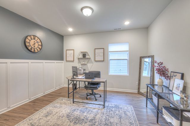 2924 Eckersley Dr, Murfreesboro, TN 37128