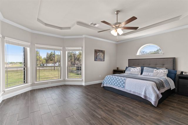 800 Beckington Drive, Shady Shores, TX 76208