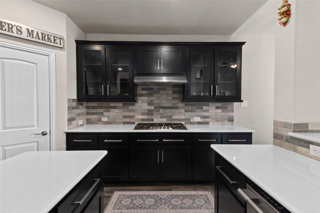 800 Beckington Drive, Shady Shores, TX 76208