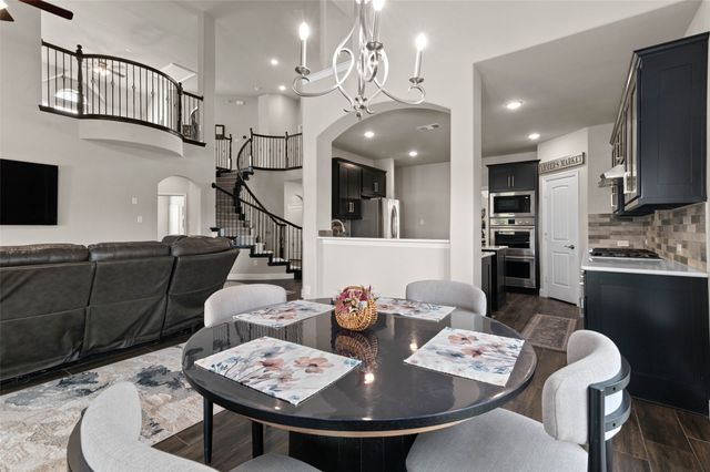 800 Beckington Drive, Shady Shores, TX 76208