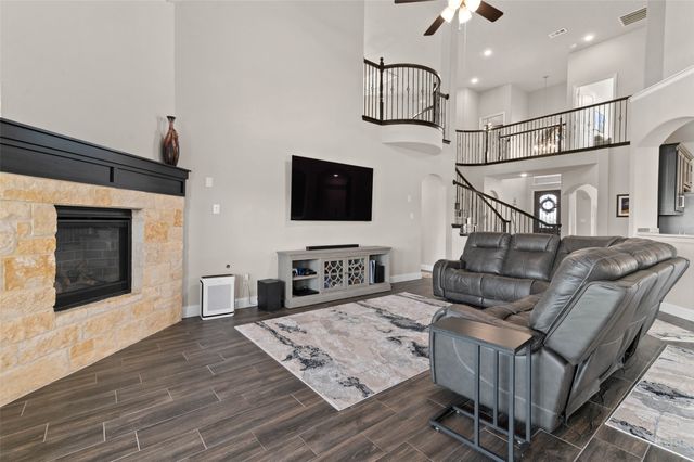 800 Beckington Drive, Shady Shores, TX 76208