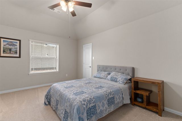 800 Beckington Drive, Shady Shores, TX 76208