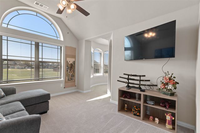 800 Beckington Drive, Shady Shores, TX 76208