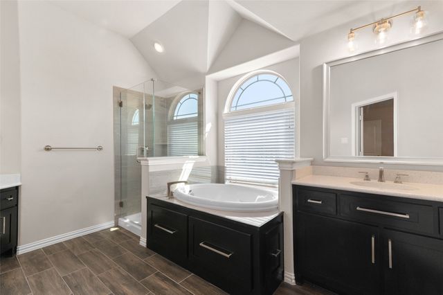 800 Beckington Drive, Shady Shores, TX 76208