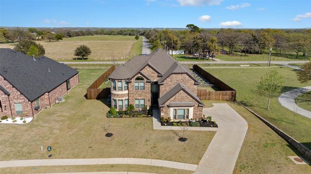 800 Beckington Drive, Shady Shores, TX 76208