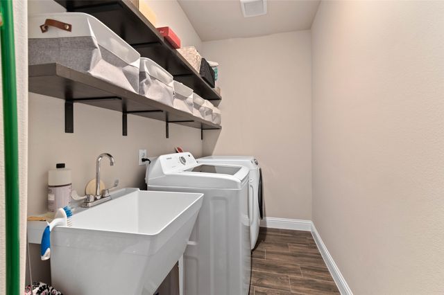 800 Beckington Drive, Shady Shores, TX 76208