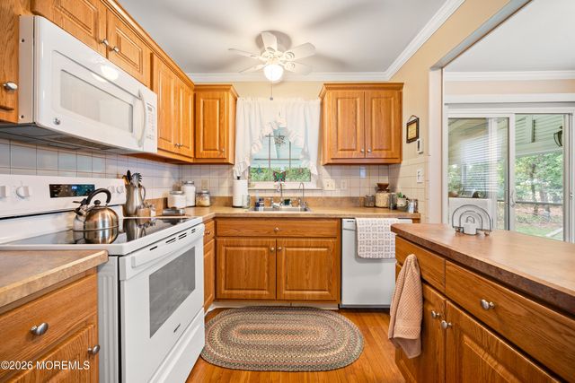 25 Constitution Boulevard, Whiting, NJ 08759