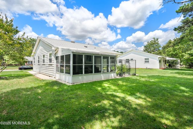 25 Constitution Boulevard, Whiting, NJ 08759