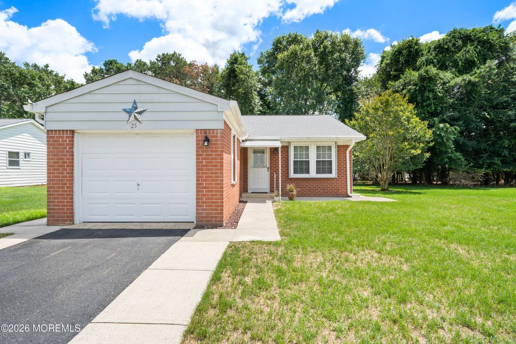 25 Constitution Boulevard, Whiting, NJ 08759