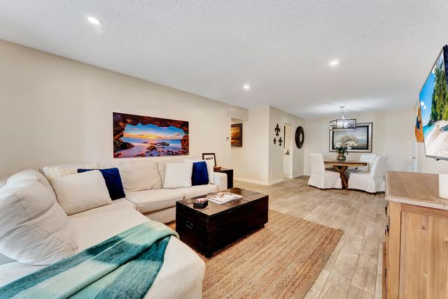 9960 Pineapple Tree Drive 109, Boynton Beach, FL 33436