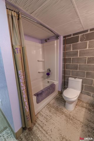 3555 Sewell Street, Lincoln, NE 68506