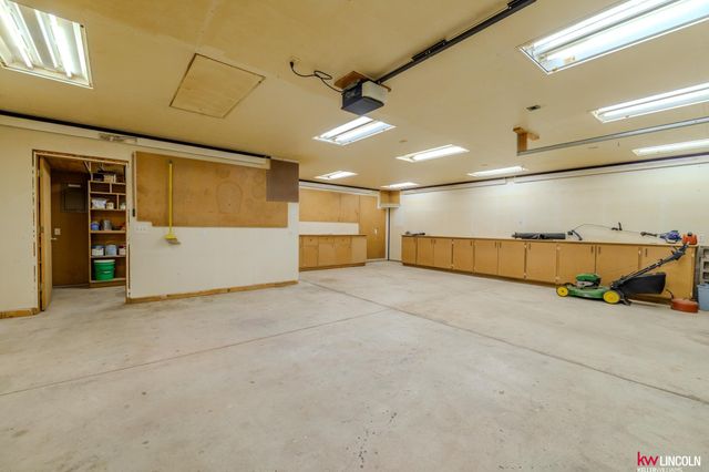 3555 Sewell Street, Lincoln, NE 68506