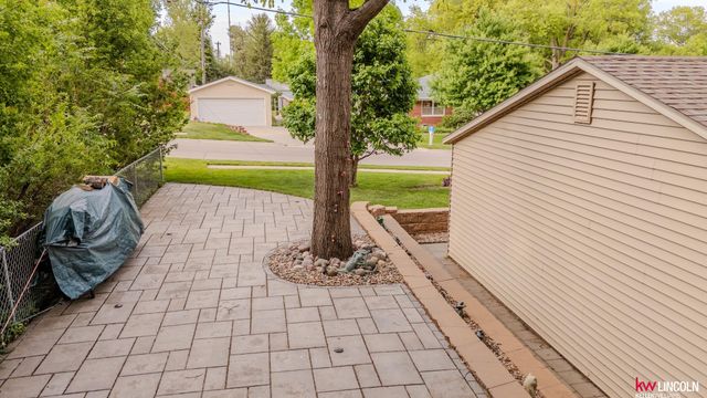 3555 Sewell Street, Lincoln, NE 68506