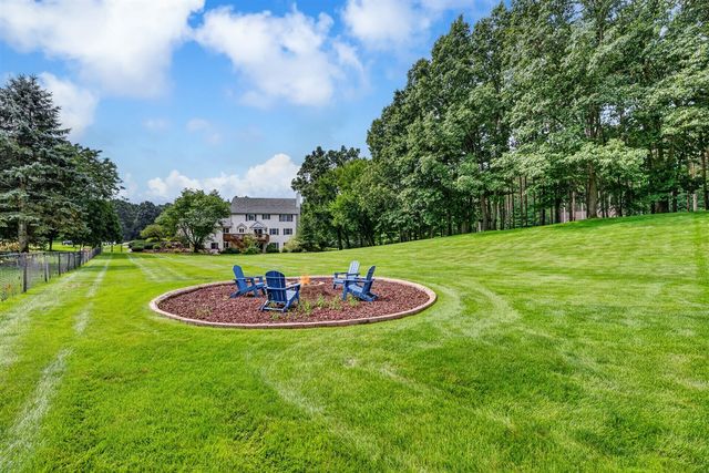 60625 Valley View Boulevard, Mattawan, MI 49071
