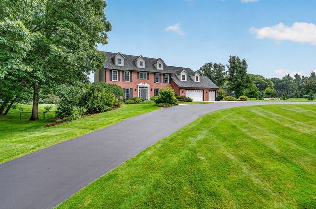 60625 Valley View Boulevard, Mattawan, MI 49071