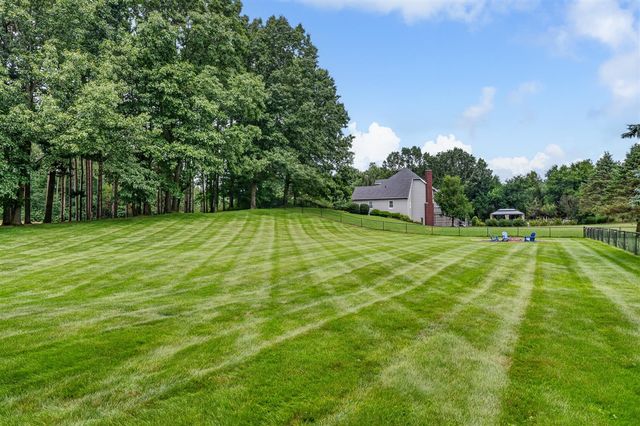 60625 Valley View Boulevard, Mattawan, MI 49071