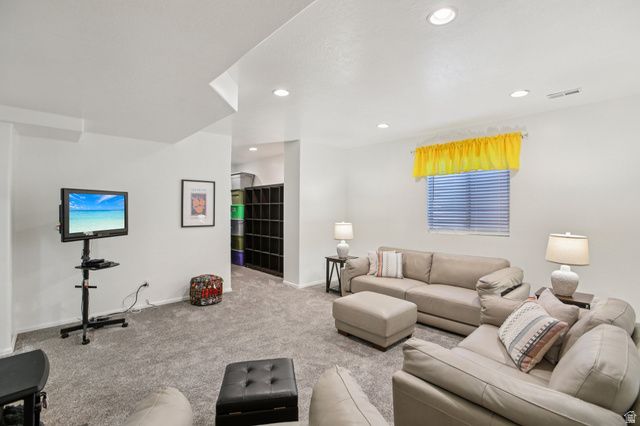 566 E 9270 S, Sandy, UT 84070