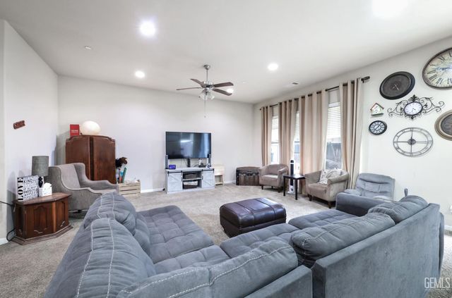 12914 Morning Song Street, Bakersfield, CA 93314