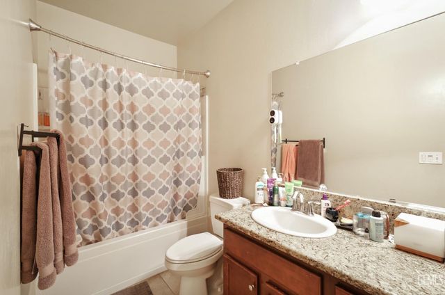 12914 Morning Song Street, Bakersfield, CA 93314