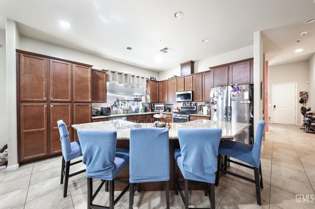 12914 Morning Song Street, Bakersfield, CA 93314