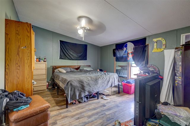 269 E Golden Oaks Drive, Mabank, TX 75156