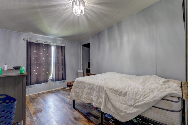 269 E Golden Oaks Drive, Mabank, TX 75156