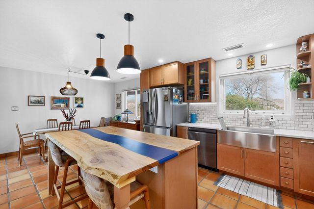 4530 San Isidro Street NW, Albuquerque, NM 87107