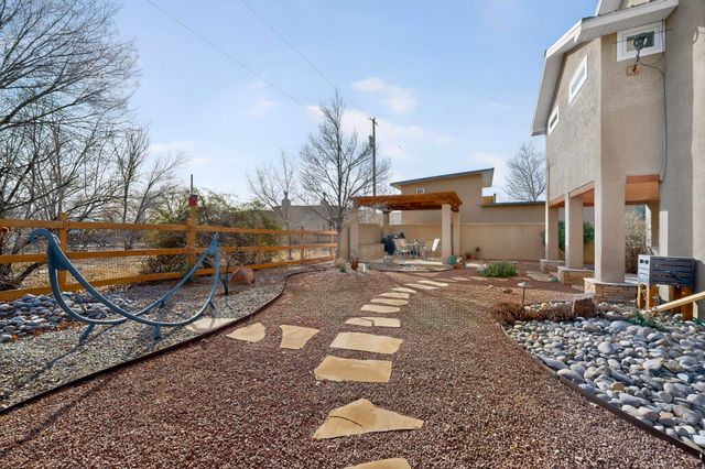 4530 San Isidro Street NW, Albuquerque, NM 87107