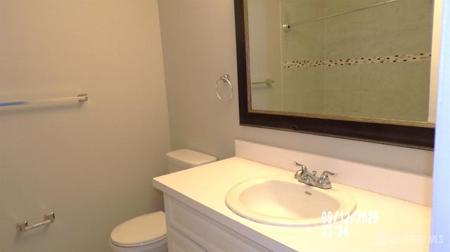 13 Heritage Square, Sayreville, NJ 08872