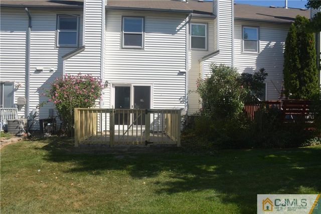 13 Heritage Square, Sayreville, NJ 08872