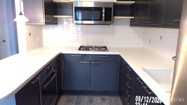 13 Heritage Square, Sayreville, NJ 08872