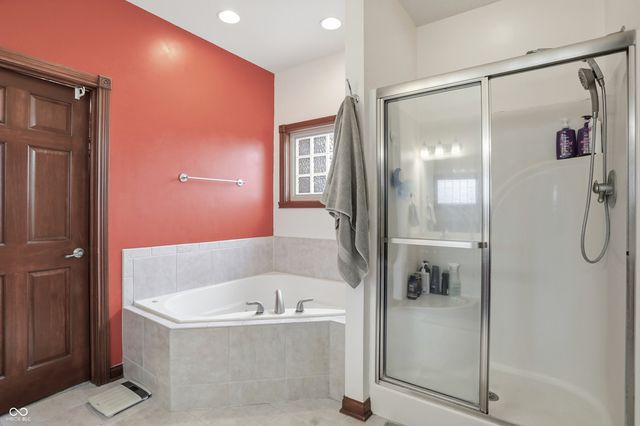 6230 Sampson Court, Indianapolis, IN 46237