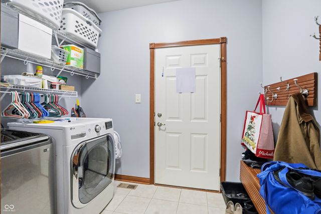 6230 Sampson Court, Indianapolis, IN 46237