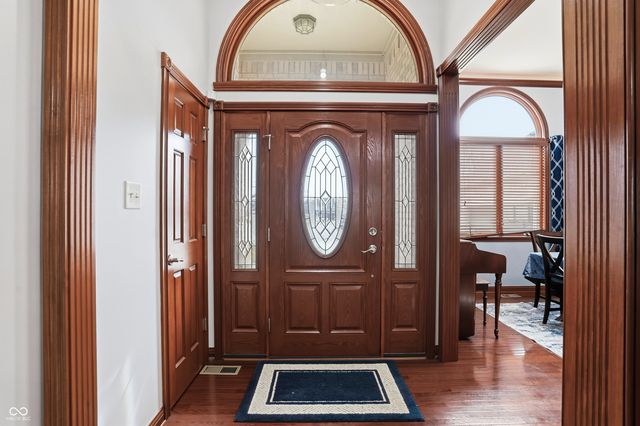 6230 Sampson Court, Indianapolis, IN 46237