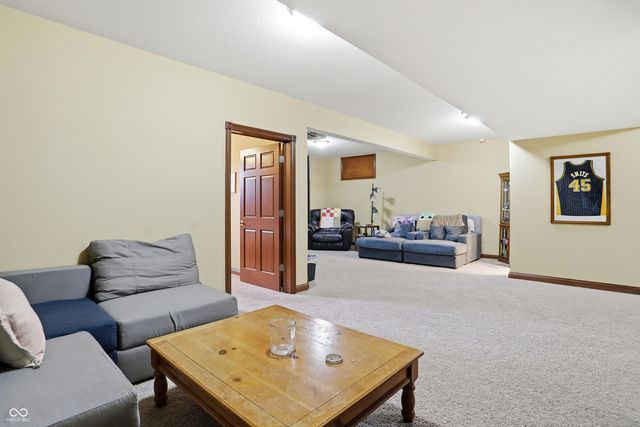 6230 Sampson Court, Indianapolis, IN 46237