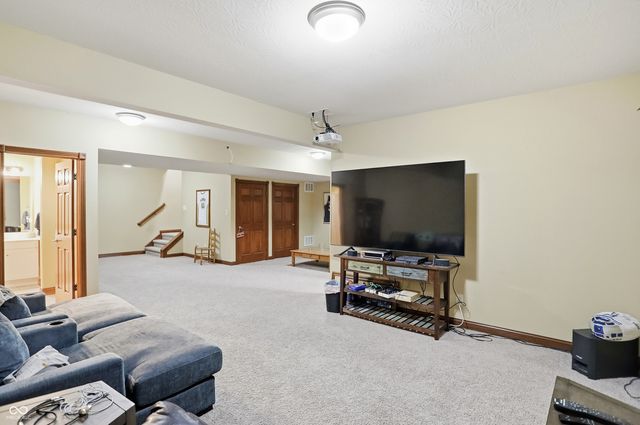 6230 Sampson Court, Indianapolis, IN 46237