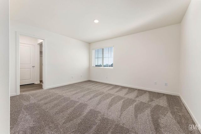 7920 Grapefruit Drive, Bakersfield, CA 93313