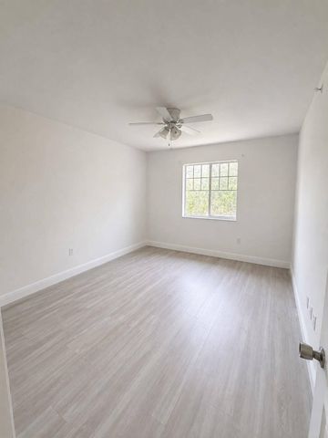 6386 EMERALD DUNES Drive 308, West Palm Beach, FL 33411
