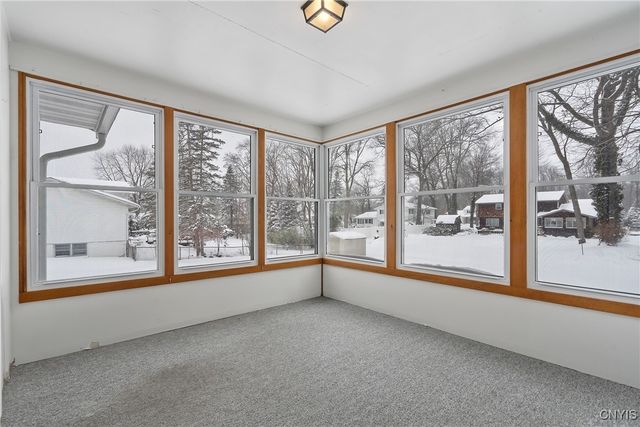 304 Colony Park Drive, Salina, NY 13088