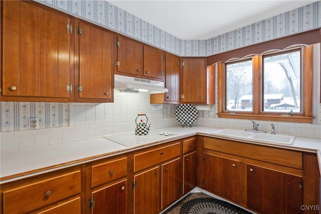 304 Colony Park Drive, Salina, NY 13088