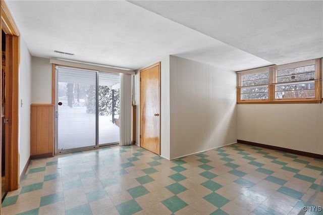 304 Colony Park Drive, Salina, NY 13088