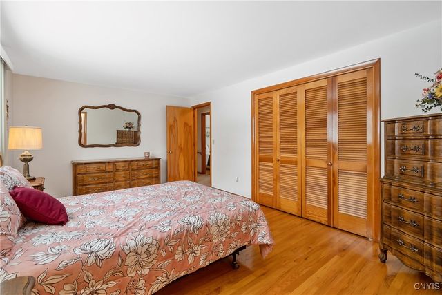 304 Colony Park Drive, Salina, NY 13088