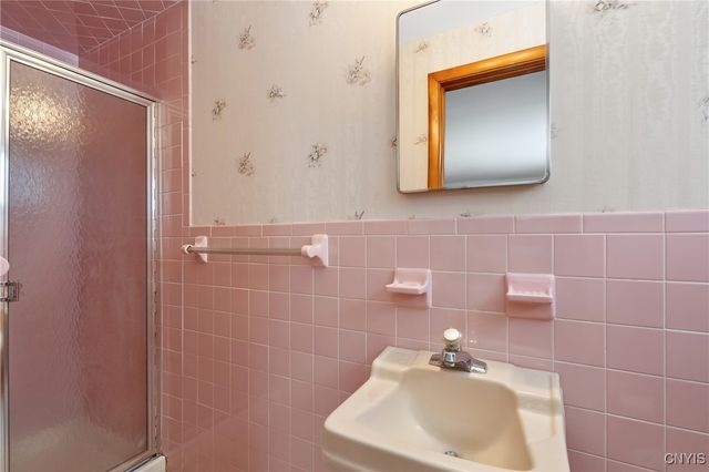 304 Colony Park Drive, Salina, NY 13088